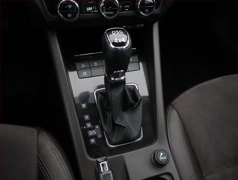 Škoda Octavia (2017) Laurin&Klement 2.0 TDI, 4X4 - fotka 11 z 18