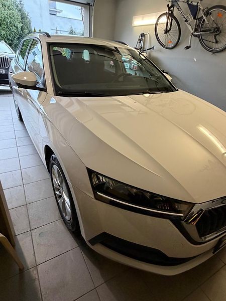 Škoda Octavia 2.0 TDI / 85kW / Amb. ČR - fotka 5 z 19