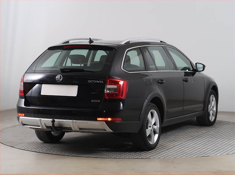 Škoda Octavia (2015) 2.0 TDI, 4X4, Automat - fotka 5 z 19
