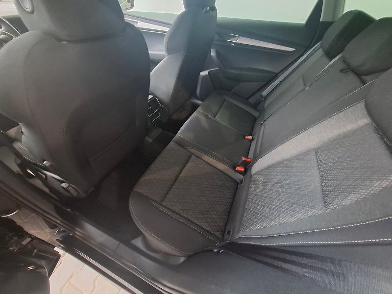 Škoda Karoq (2024) TOP SELECTION TSI 1.5/110KW 6M - fotka 26 z 44