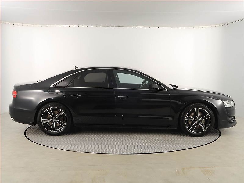 Audi A8 (2016) 3.0 TDI - fotka 6 z 20