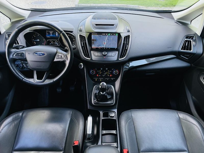 Ford Grand C-MAX 2.0TDCi MAN TAŽNÉ 1MAJITEL - fotka 24 z 50