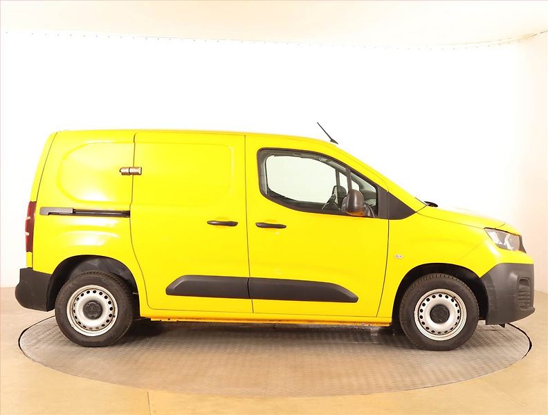 Peugeot Partner (2022) PureTech 110, SR, 1Maj, DPH - fotka 6 z 14