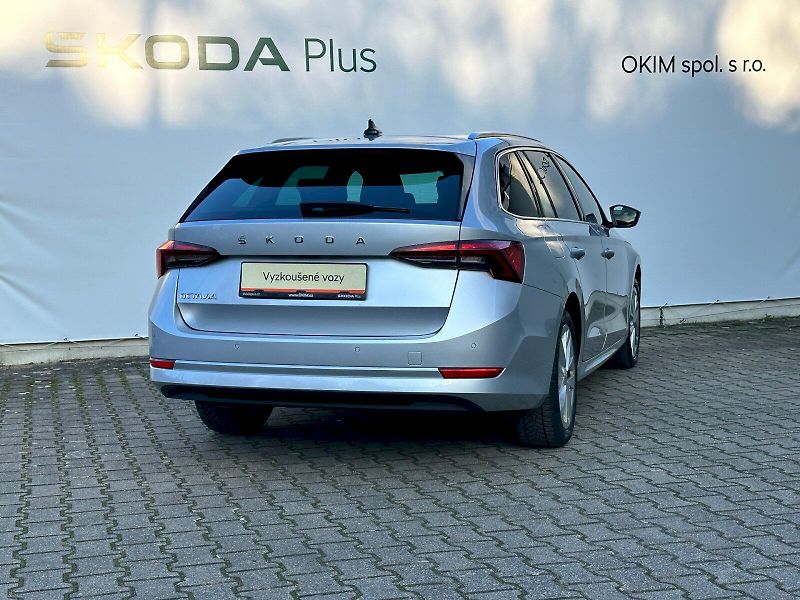 Škoda Octavia (2022) 2.0 TDI 85kW Style Combi - fotka 2 z 22