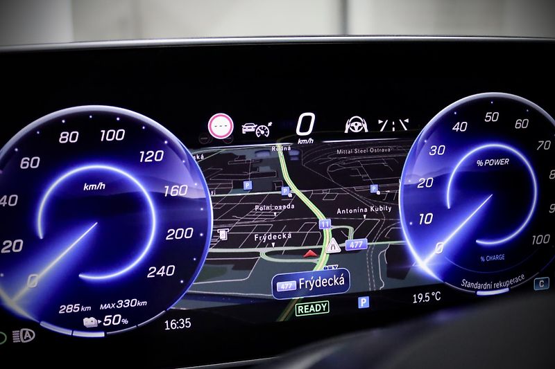 Mercedes-Benz EQS 450 4Matic AMG Line - fotka 22 z 36