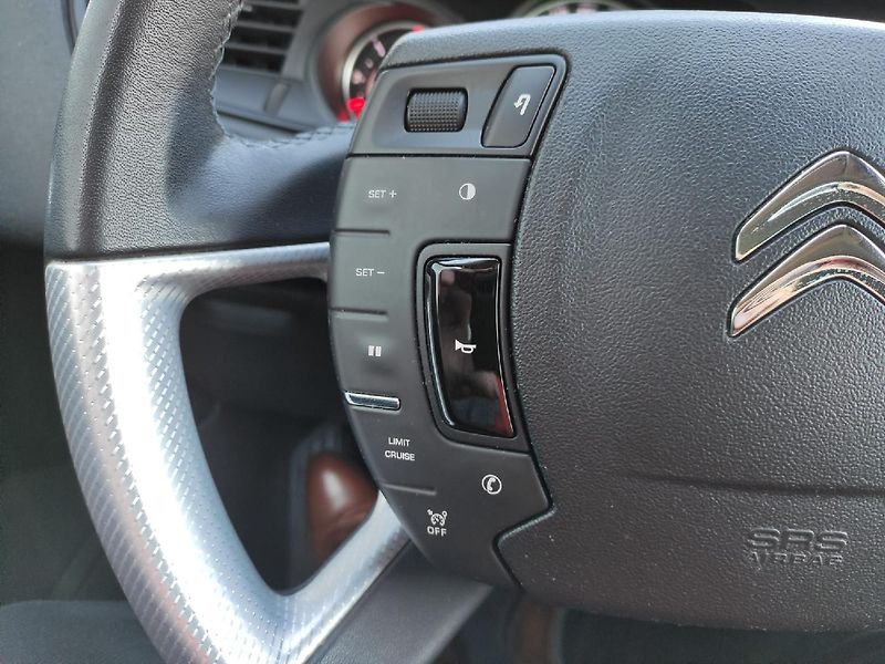 Citroën C5 (2014) 2.0HDI 140k EXCLUSIVE MAN6 HYD - fotka 31 z 43