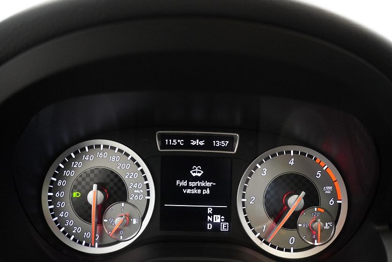 Mercedes-Benz Třídy A A220 2,2 CDI AMG-LINE AUT. - fotka 18 z 27