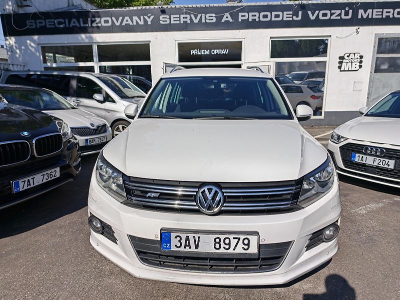 Volkswagen Tiguan 2,0 TDi R-Line  - fotka 2 z 21