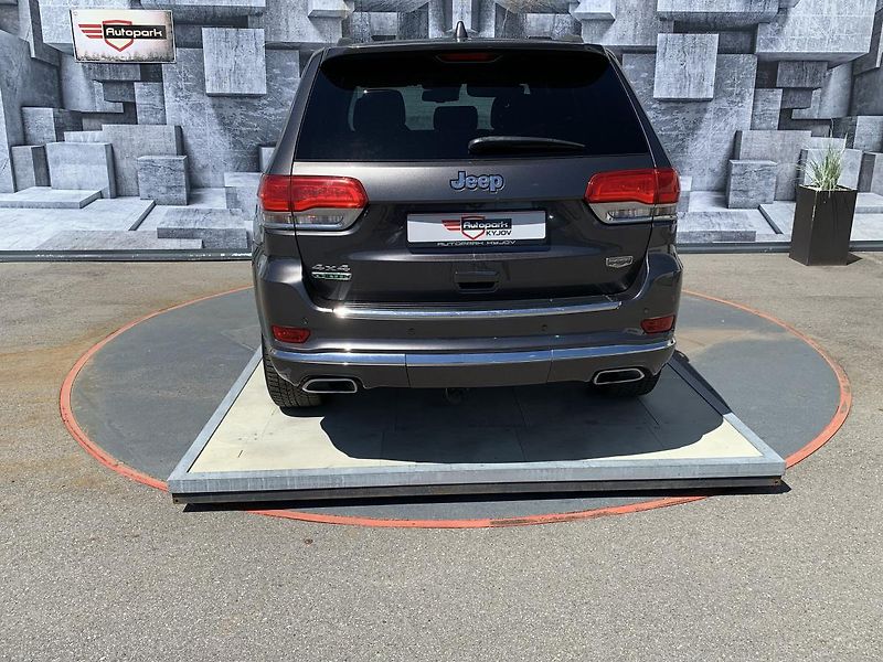 Jeep Grand Cherokee (2017) 3.0CRD,SUMMIT,ČR,DPH,H/K,4X4 - fotka 7 z 23