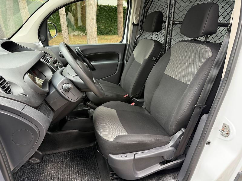 Renault Kangoo ZE33 AC/Výhřev sedaček - fotka 9 z 23