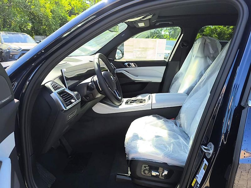 BMW X5 (2026) Auto na cestě - fotka 7 z 15