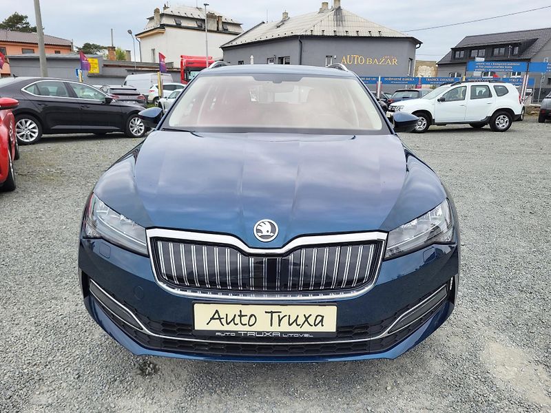 Škoda Superb iV 1.4 PHEV 160kW DSG STYLE - fotka 32 z 48