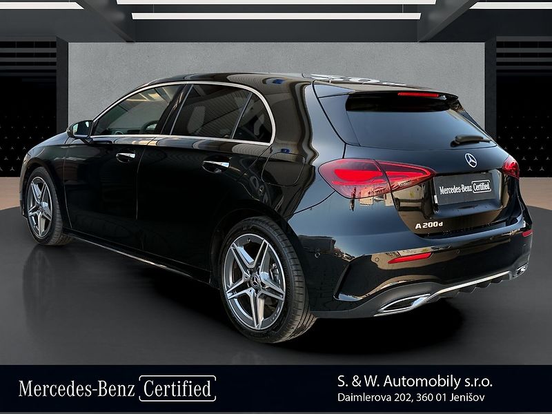 Mercedes-Benz Třídy A 200d AMG Style Edition - fotka 7 z 36