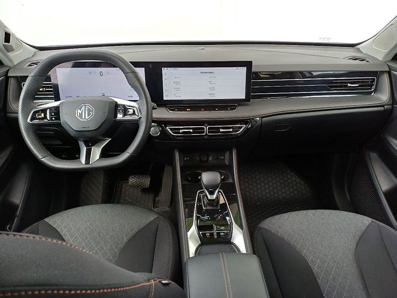 MG HS EMOTION 1,5 TGI 125 kW automat - fotka 9 z 18