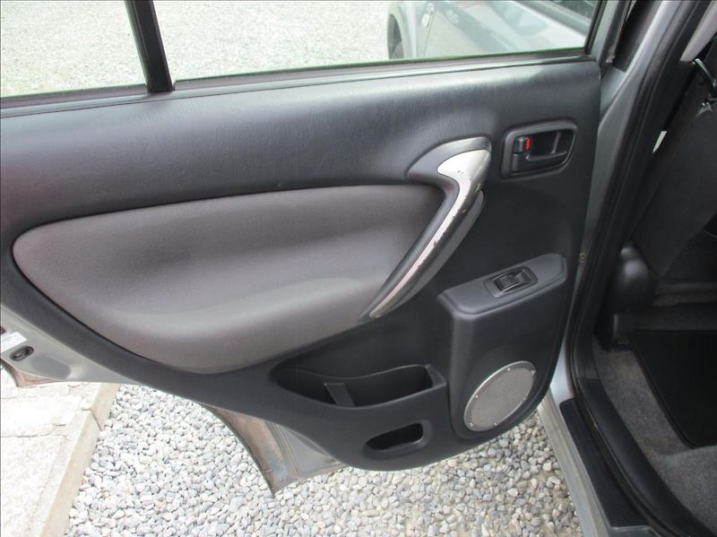 Toyota RAV4 2,0 D4D, 4x4,digiklima,tažné, - fotka 15 z 33