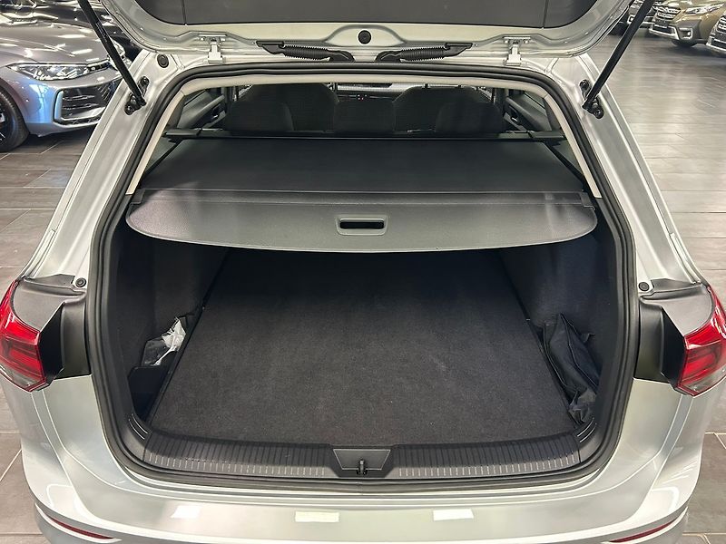 Volkswagen Golf (2023) 1.5 TGI Comfort AUT 2023 | Zár - fotka 27 z 58