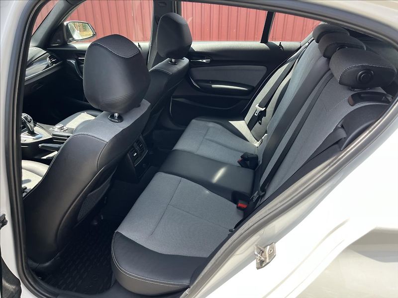 BMW Řada 1 2,0 120d AUTOMAT HARMAN NAVI - fotka 13 z 44