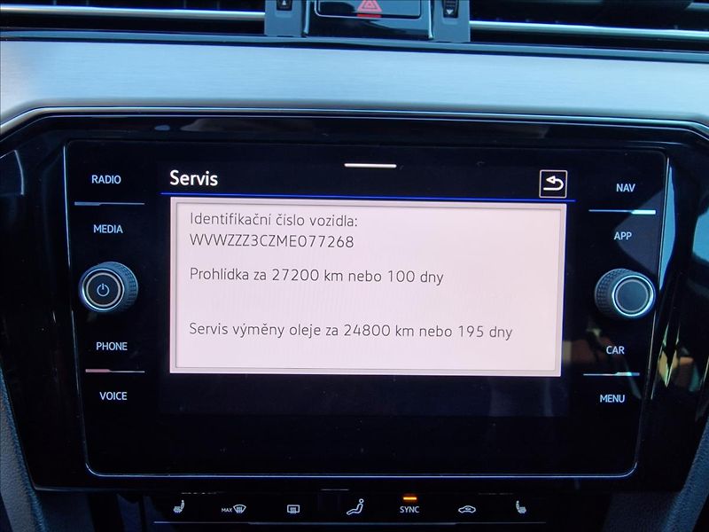 Volkswagen Passat 2.0TDI 147kW 4MOTION DSG Eleg - fotka 30 z 50