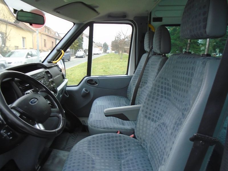 Ford Transit (2014) 2.2 TDCi L3H3 Bus 9 míst AC - fotka 13 z 30