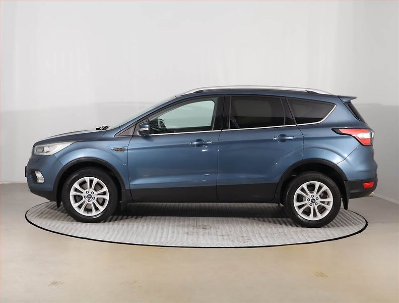 Ford Kuga (2019) 2.0 TDCi, 4X4, Automat, Kůže - fotka 3 z 25