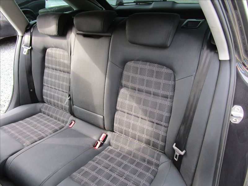 Audi A4 Avant 3.0TDi V6 Quattro, Bi-xe - fotka 29 z 41