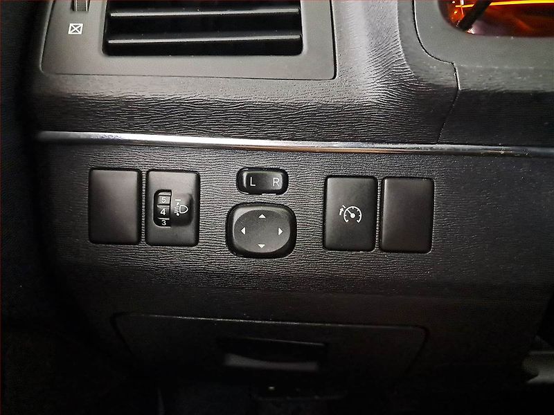 Toyota Avensis (2011) 1.8 Valvematic, Tempomat - fotka 16 z 16