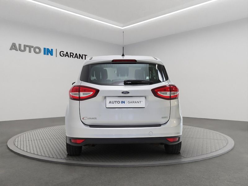 Ford C-MAX (2016) 1.maj, pravidelný servis, ČR - fotka 9 z 20