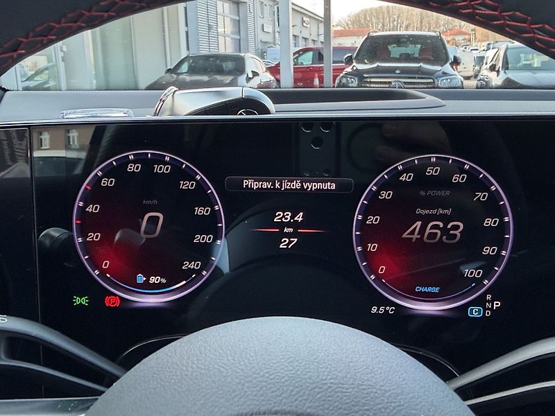 Mercedes-Benz GLB 350 4MATIC s techonologií - fotka 17 z 34