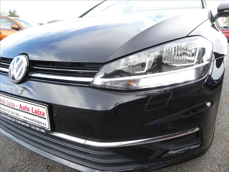 Volkswagen Golf 1,6 TDi 85kW IQ.Drive,1.maj,TZ - fotka 4 z 47