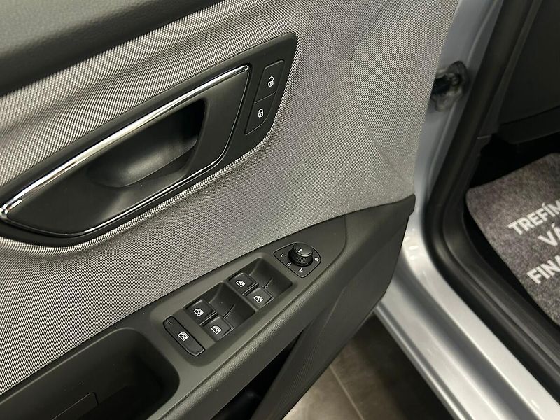 Seat Leon (2020) 1.5 TGI MAN 2020 záruka 1R - fotka 15 z 55