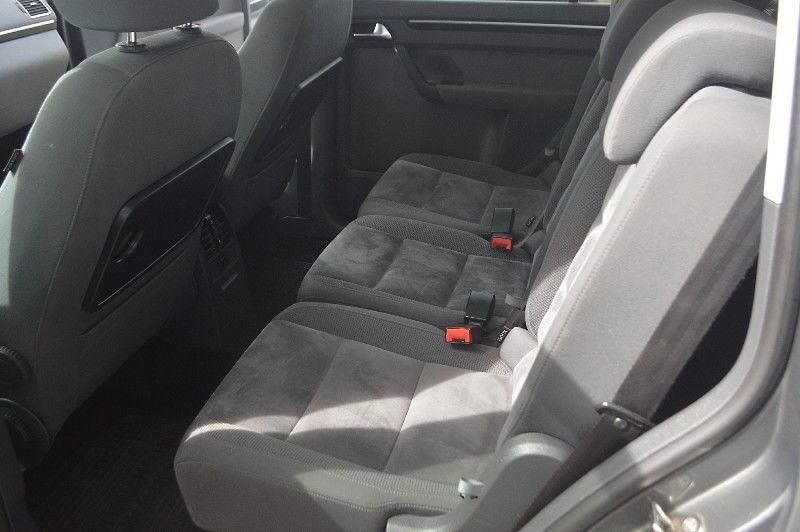 Volkswagen Touran - fotka 11 z 21