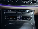 Mercedes-Benz Třídy E E 400d 4MATIC AMG - TOP - náhled 15