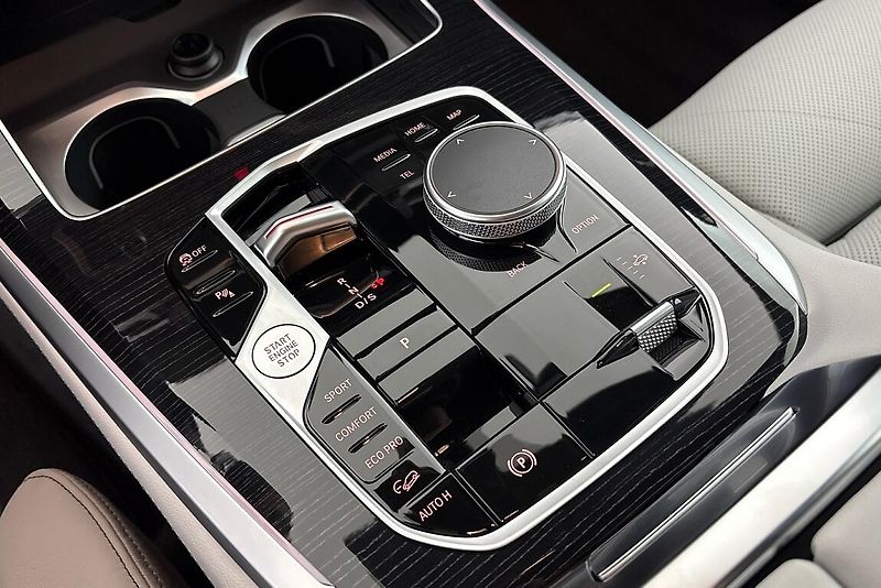 BMW X5 xDrive30d - fotka 26 z 30