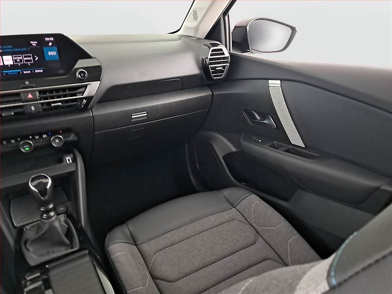 Citroën C4 (2022) 1.2 PureTech, ČR,1.maj - fotka 8 z 19