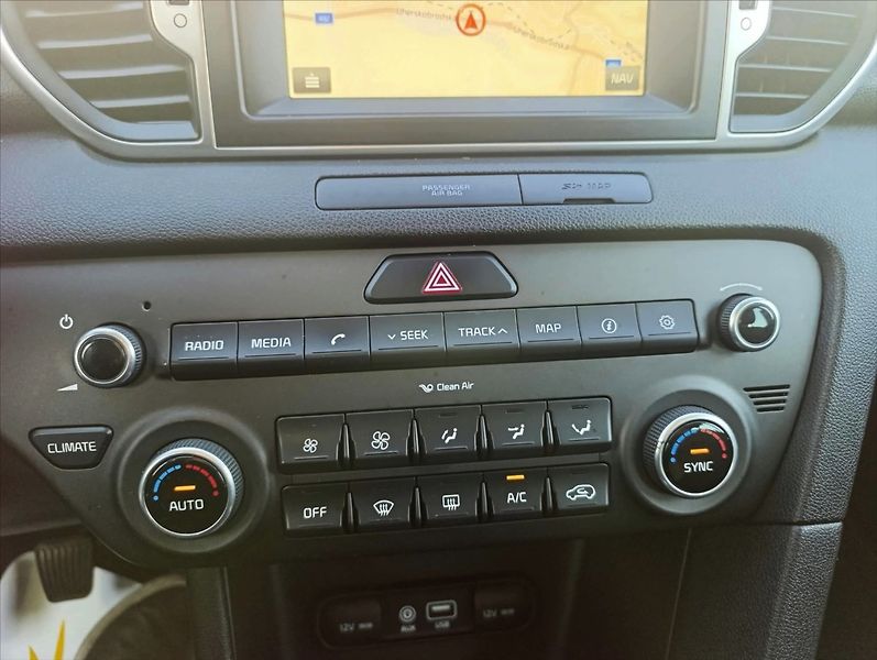 Kia Sportage 1,7 CRDi Navi Kamera Tempomat - fotka 18 z 33