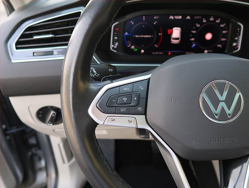 Volkswagen Tiguan (2023) Elegance 2.0 TDI, digi klima - fotka 25 z 32