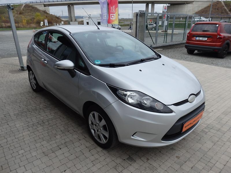 Ford Fiesta 1.2i ASR, KLIMATIZACE - fotka 3 z 16