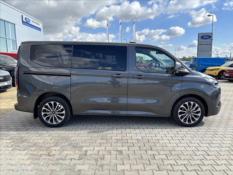 Ford Tourneo Custom 2,5 PHEV 171kW Titanium X L1 - fotka 6 z 59