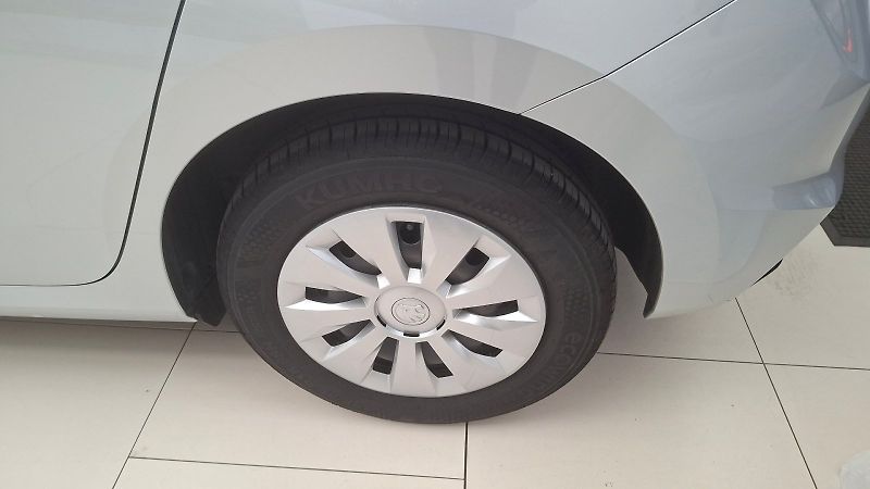 Škoda Fabia (2025) Selection 1,0 TSI 70 kW - fotka 23 z 24