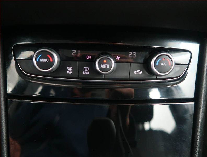 Opel Grandland X (2020) 1.2 Turbo, Automat, Serv.kniha - fotka 17 z 17