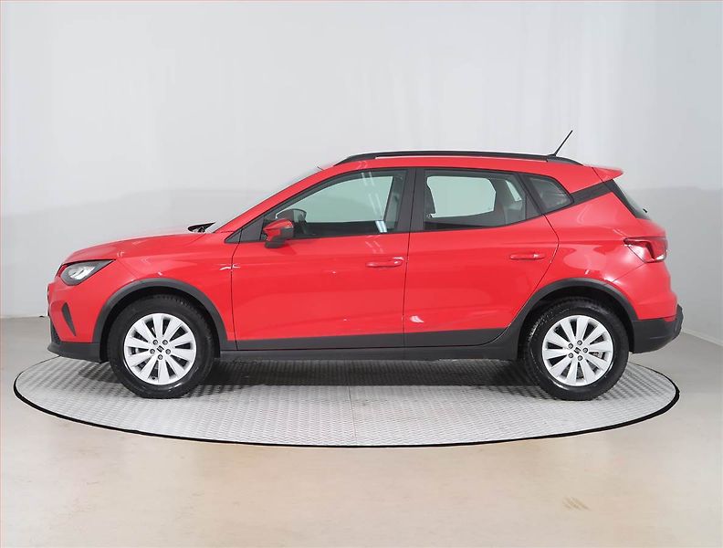 Seat Arona (2021) 1.0 TSI, Tempomat - fotka 3 z 16