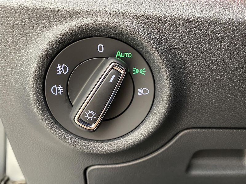 Škoda Scala 1,0 TSI 85kW DSG Monte Carlo - fotka 20 z 29