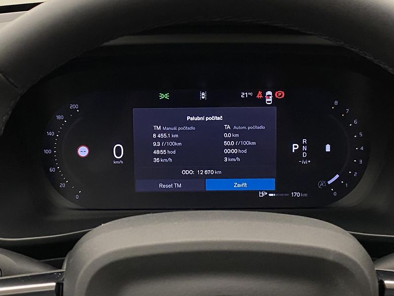 Volvo XC40 B4 DARK ULTRA AUT CZ - fotka 26 z 59