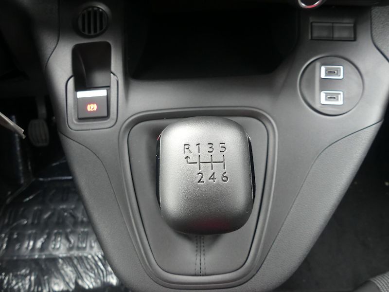 Citroën Berlingo (2026) YOU PROFI Diesel 100k Manual - fotka 16 z 19