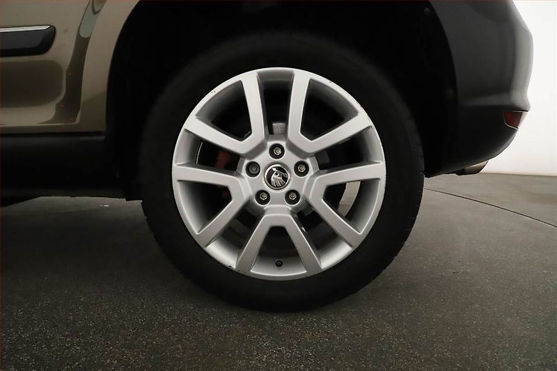 Škoda Yeti (2010) Elegance 1.2 TSI, Automat - fotka 16 z 16