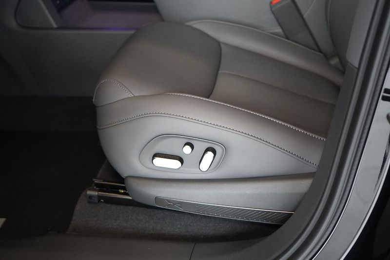 Xpeng G6 (2026) AWD Performance - 487 HP !!! - fotka 20 z 52