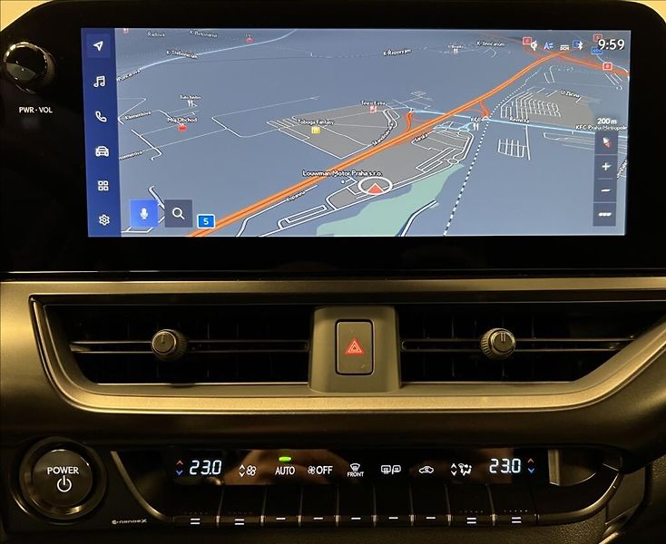 Lexus UX 300h 300H 2,0 HEV F SPORT DESIGN - fotka 17 z 18