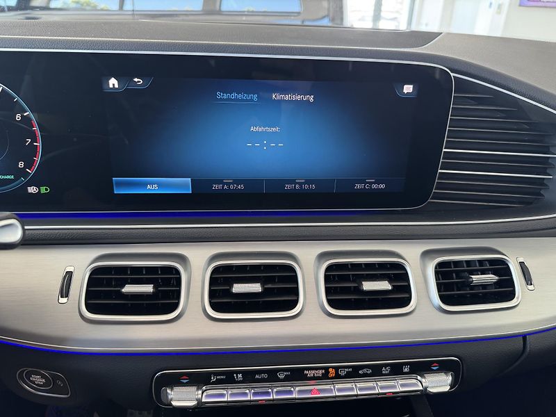 Mercedes-Benz GLE (2023) 580 4MATIC AMG PANORAMA VZDUCH - fotka 38 z 46