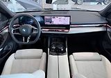 BMW i5 eDrive40 Touring M Kam Tažné - náhled 14