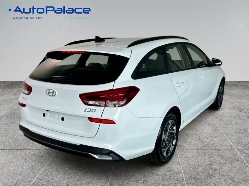 Hyundai i30 1,5 DPi INDIVIDUAL !AKČNÍ CENA - fotka 4 z 7